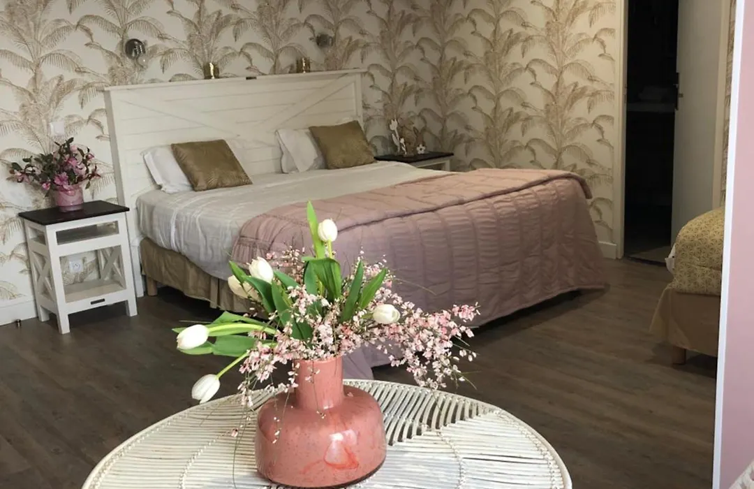 Hotel Les Embruns-1